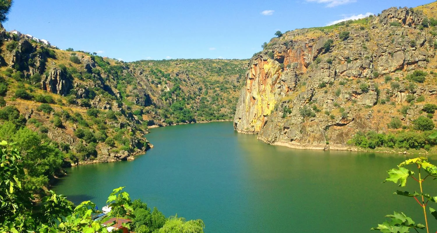 Explore Douro Valley self-guided - Wine, nature and traditions in a World Heritage region for 8 days with Authentic Trails and discover unforgettable experiences - Photo 2