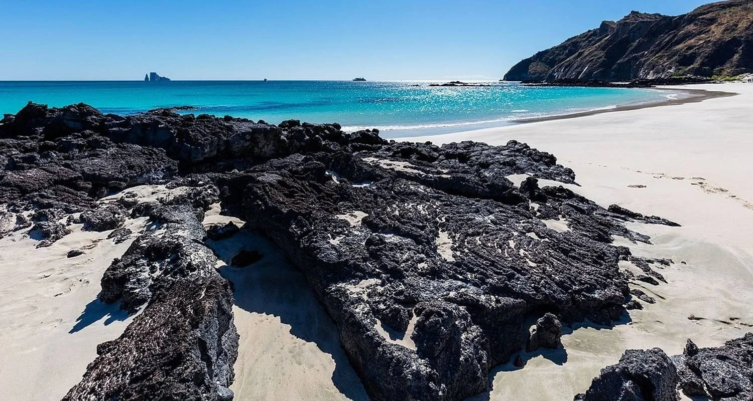 Explore 5 Days in Santa Cruz and San Cristobal for 5 days with BM Tours and discover unforgettable experiences - Photo 2