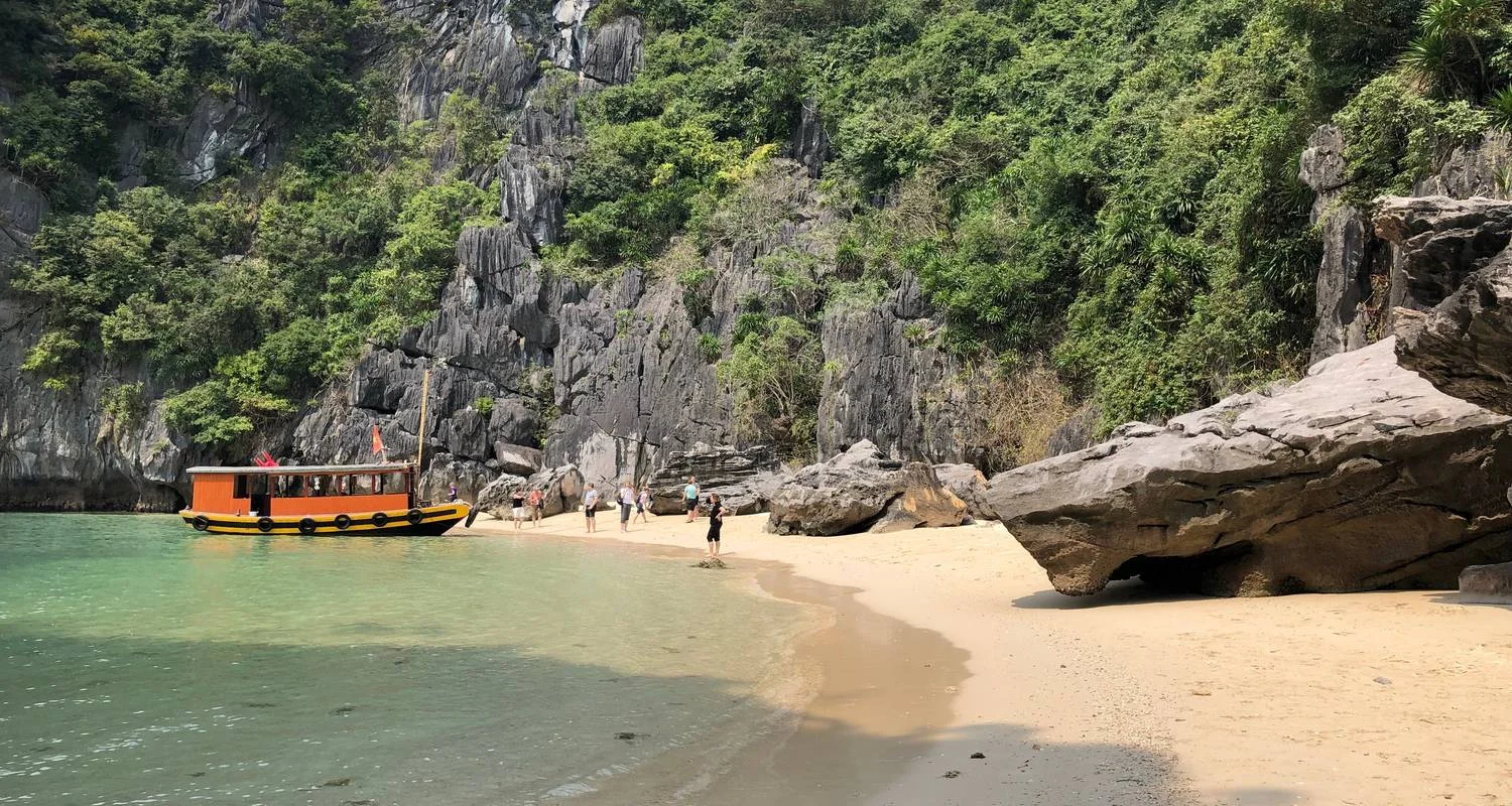Explore Vietnam at a glance: Hanoi - Ninh Binh - Halong Bay - Mekong Delta - Ho Chi Minh City. for 7 days with Bamboo Hat Tours.,ltd and discover unforgettable experiences - Photo 2