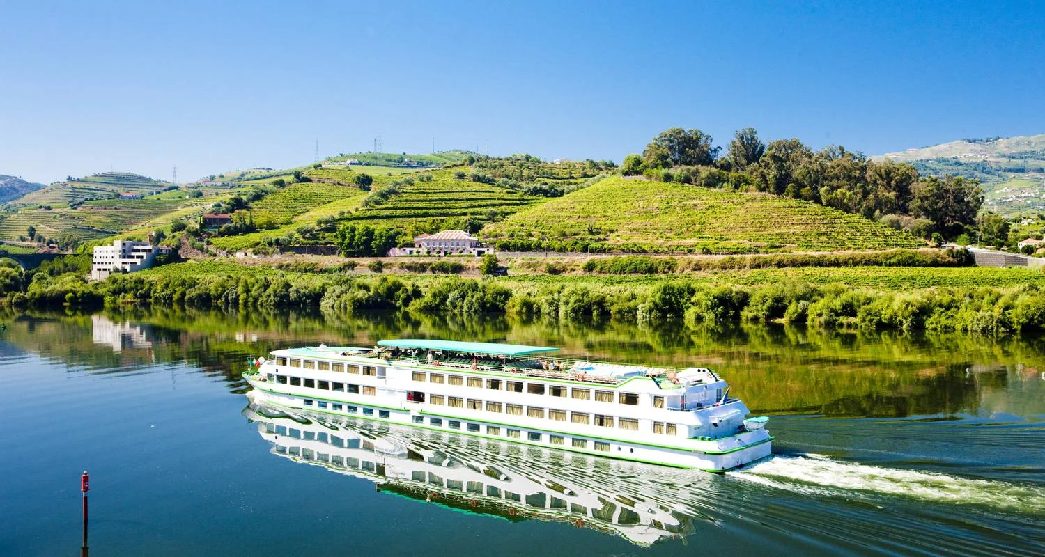 Douro Queen river cruise - 8 days with Bavaria Fernreisen - Photo 2 Explore Douro Queen river cruise for 8 days with Bavaria Fernreisen and discover unforgettable experiences - Photo 2