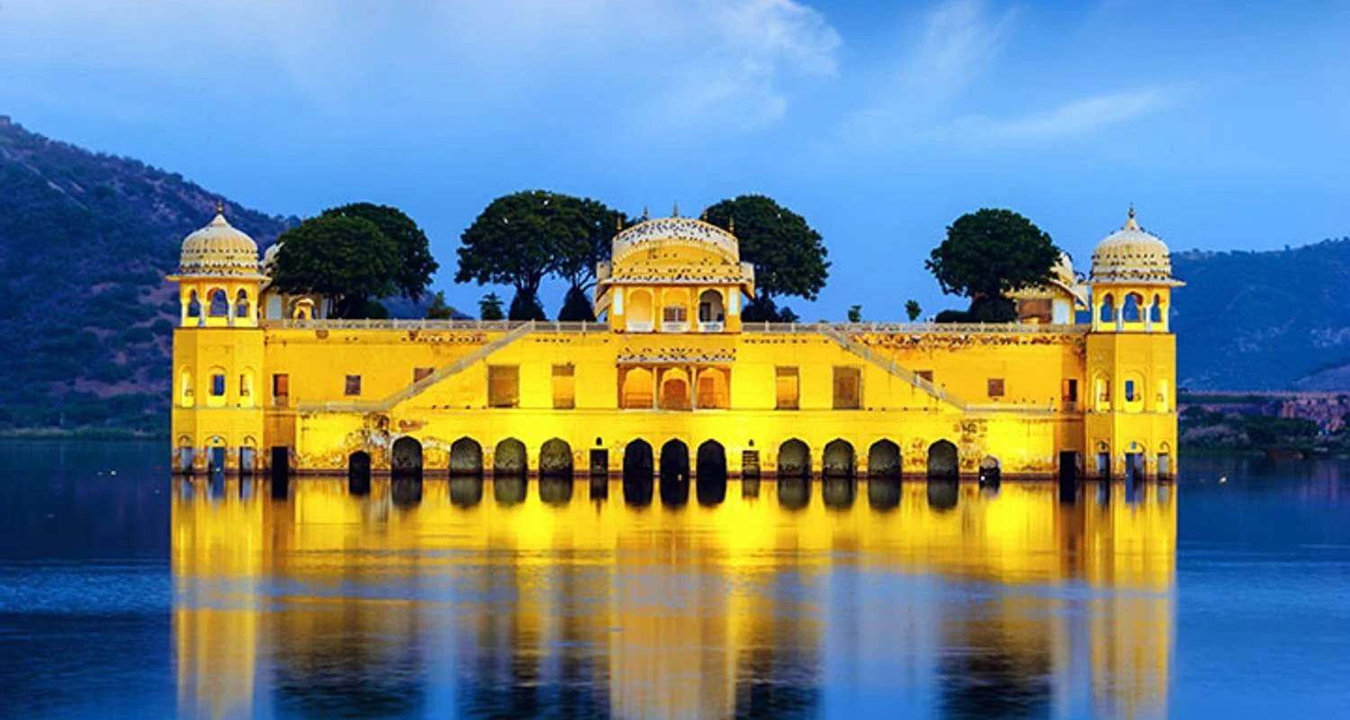 Explore Splendid Golden Triangle & Tigers for 8 days with Bout India and discover unforgettable experiences - Photo 2