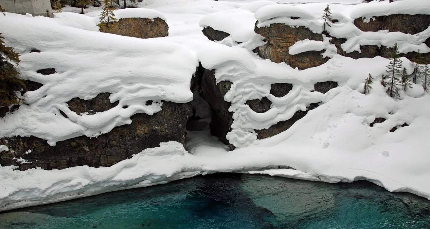 Explore 4-Day Rockies Winter Wonderland Tour | Banff & Lake Louise & Lake Minnewanka or Bubble Lake | Features for 4 days with Calgary Tours and discover unforgettable experiences - Photo 2
