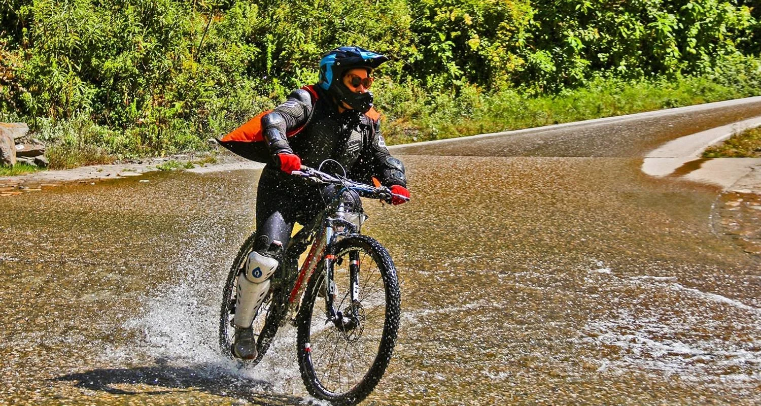 Explore Inca Jungle Trek to Machu Picchu visiting Inca jail and Coffee Tour (Biking, Rafting, Zipline) for 4 days with CondeTravel and discover unforgettable experiences - Photo 2