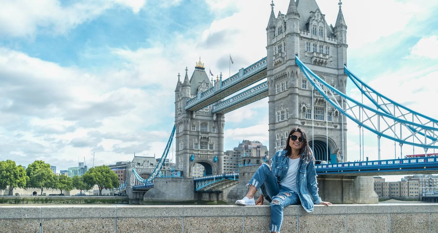 Explore England and Scotland (Classic, Winter, End London) for 11 days with Contiki and discover unforgettable experiences - Photo 2