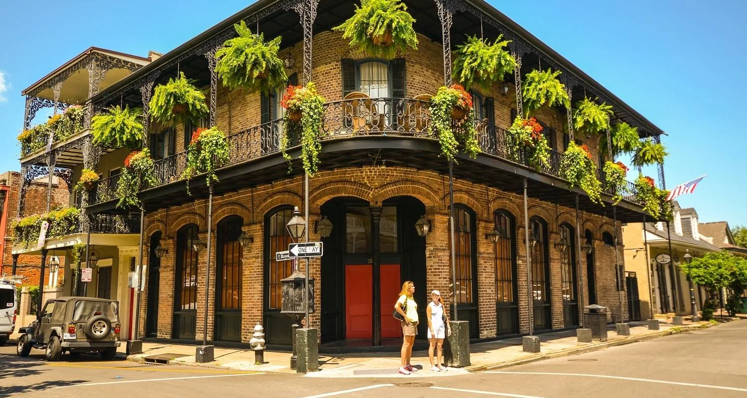 Explore Southern Sounds & Elvis for 8 days with Cosmos and discover unforgettable experiences - Photo 2