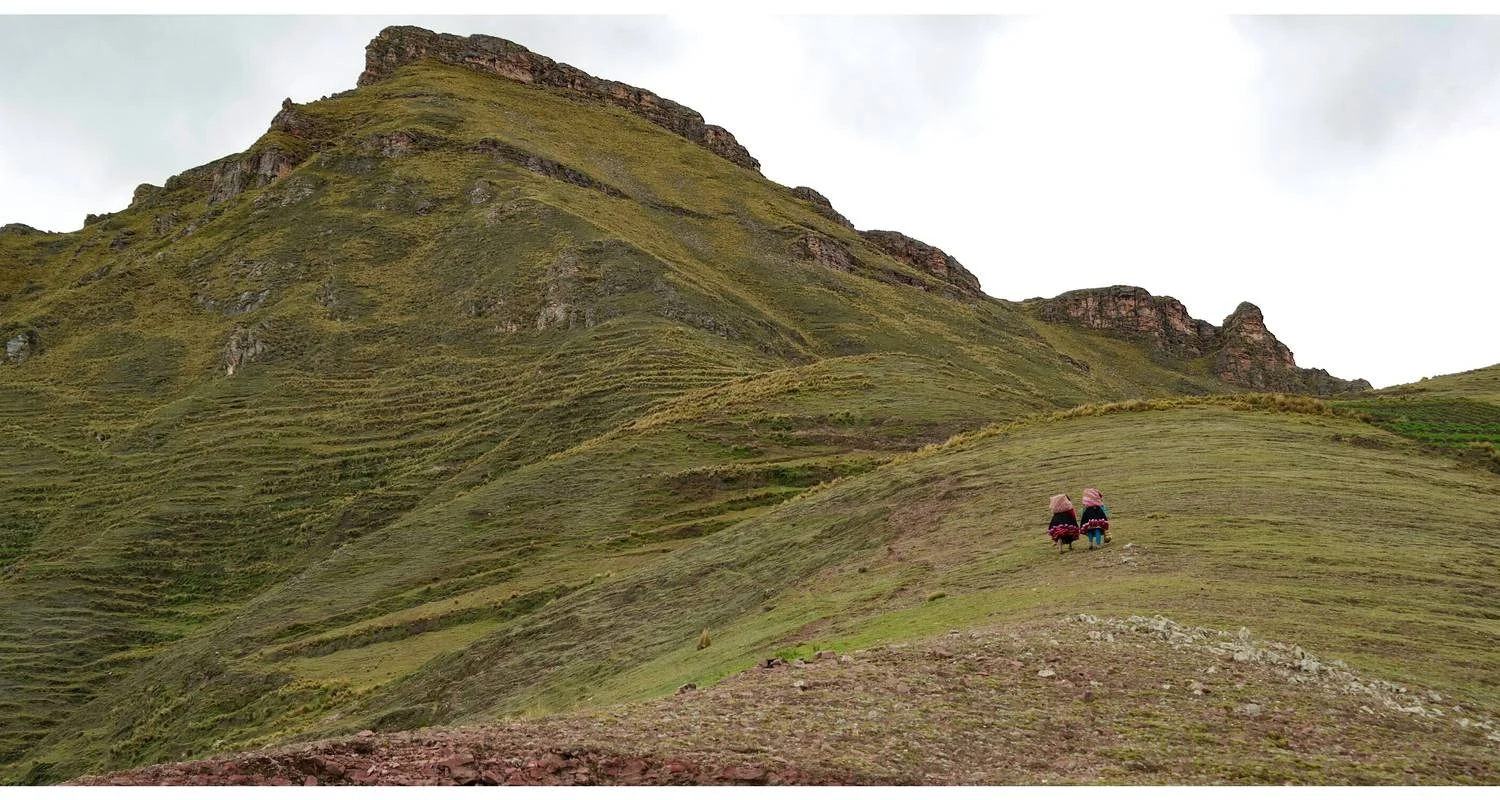 Explore “THE SHORT INCA TRAIL TREK AND RAINBOW MOUNTAIN VINICUNCA” 04 DAYS / 03 NIGHT for 4 days with Crossover Peru and discover unforgettable experiences - Photo 2