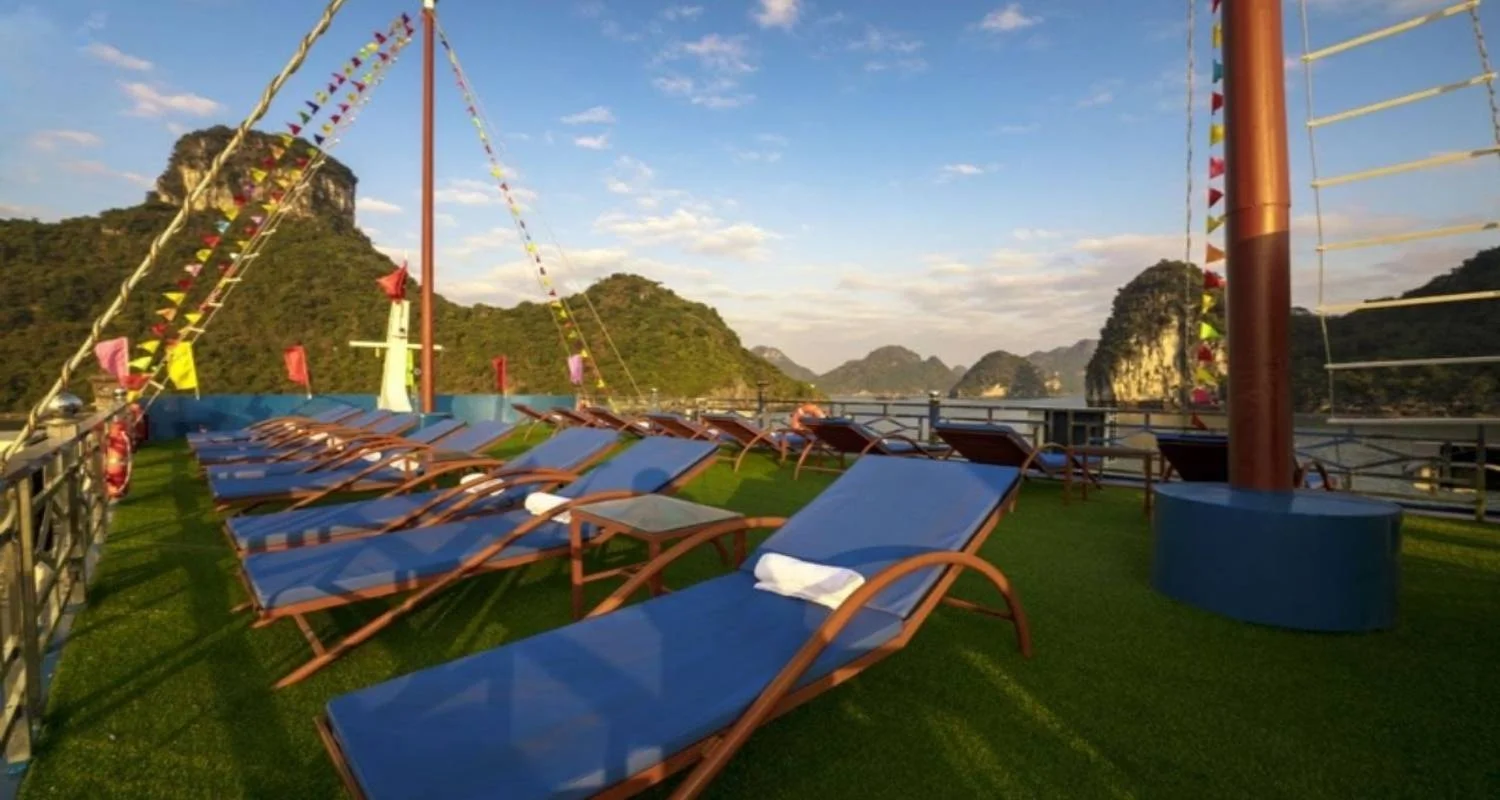 Explore 3-Day Cruise Exploring Halong and Lan Ha Bays with Kayaking for 3 days with Crossing Vietnam Tour and discover unforgettable experiences - Photo 2