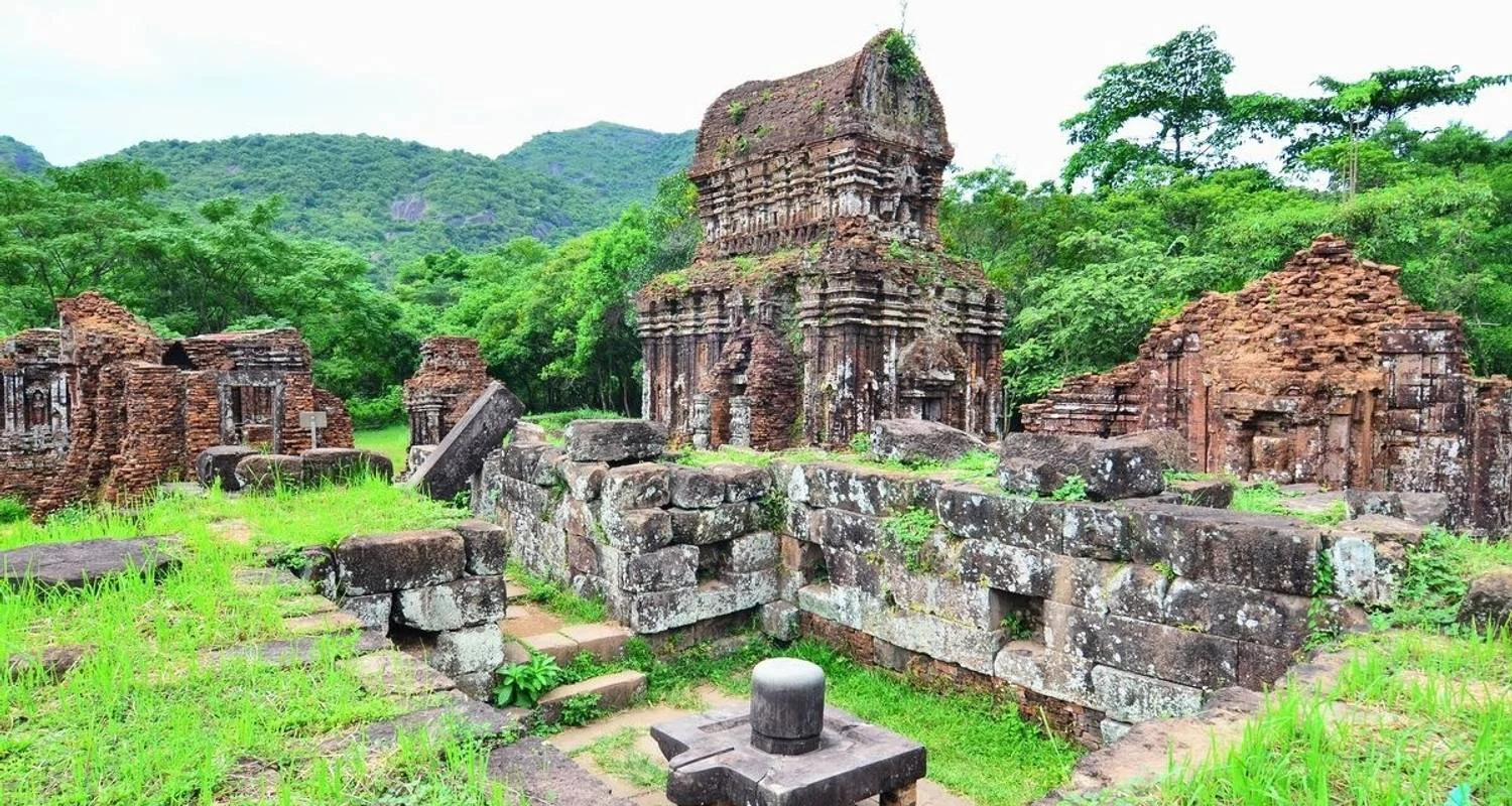 Explore Vietnam at a Glance – 10 Days for 10 days with Crossing Vietnam Tour and discover unforgettable experiences - Photo 2