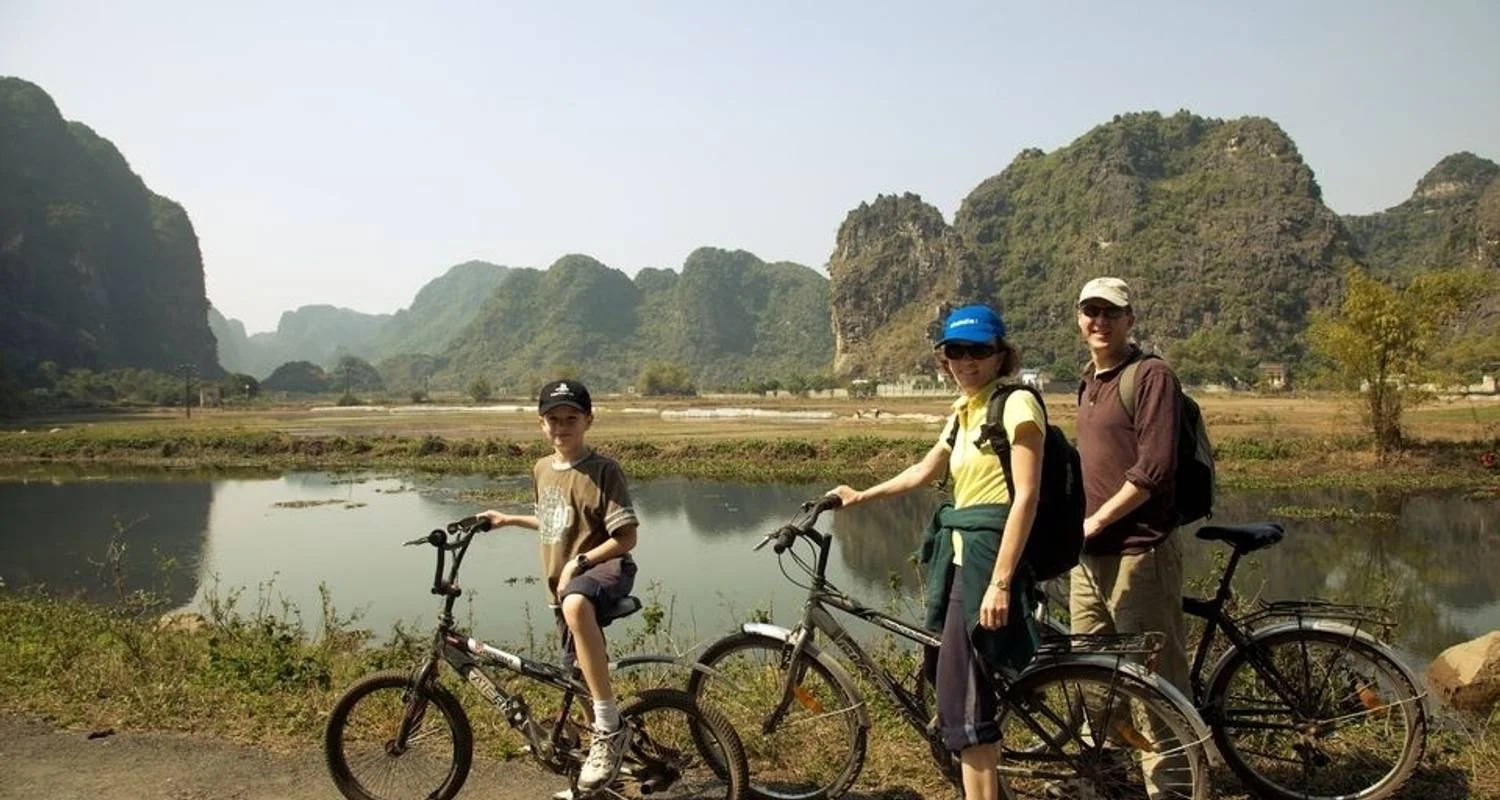 Explore Highlights of Vietnam Tour - 14 days for 14 days with Crossing Vietnam Tour and discover unforgettable experiences - Photo 2