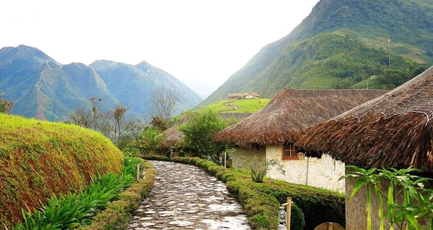 Explore Vietnam Northwest Adventure Tour to Mai Chau, Sapa, Dien Bien Phu, Halong Bay for 12 days with DNQ Travel and discover unforgettable experiences - Photo 2