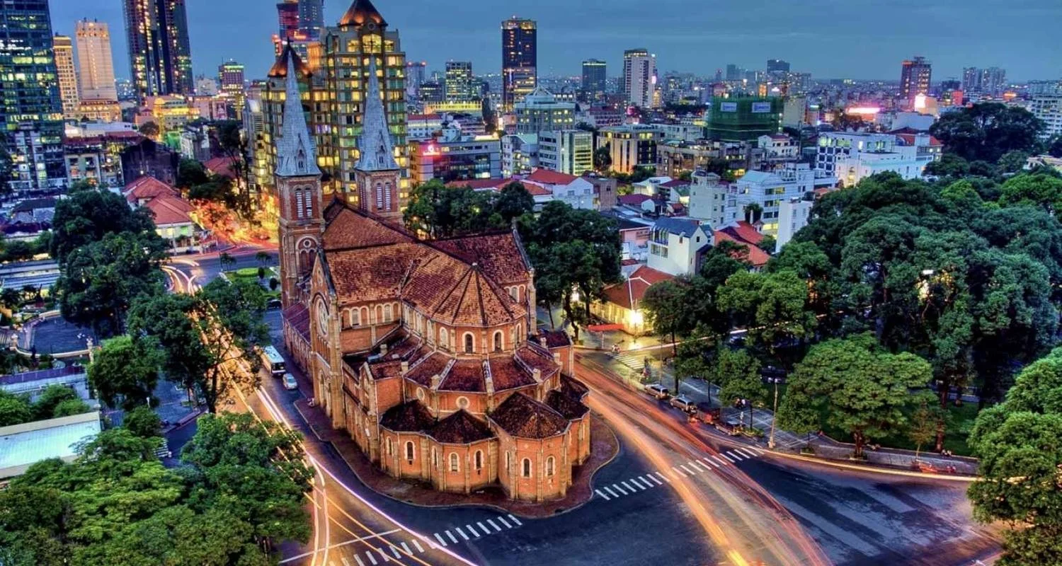 Explore Laos Vietnam Cambodia Tour to Luang Prabang, Siemreap, Halong bay, Saigon, Hanoi for 15 days with DNQ Travel and discover unforgettable experiences - Photo 2