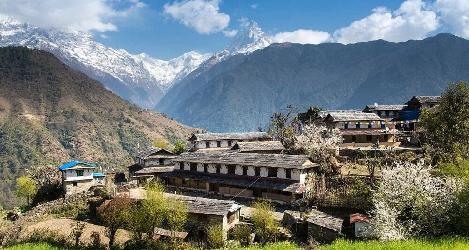 Explore In the Heart of the Himalayas for 14 days with DIAMIR Erlebnisreisen and discover unforgettable experiences - Photo 2