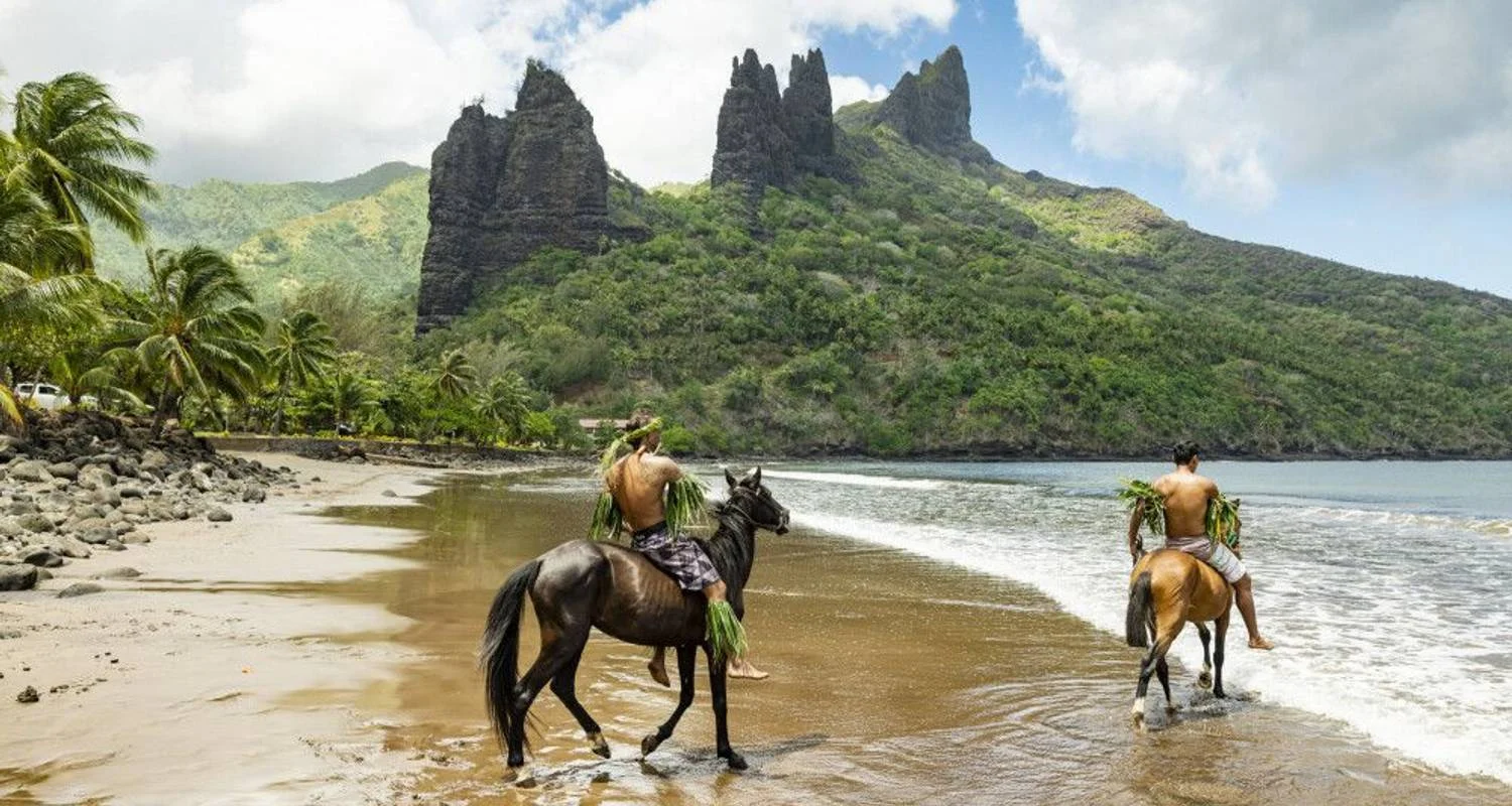 Explore Aranui 5 - With the Mail Ship Through the South Seas for 12 days with DIAMIR Erlebnisreisen and discover unforgettable experiences - Photo 2