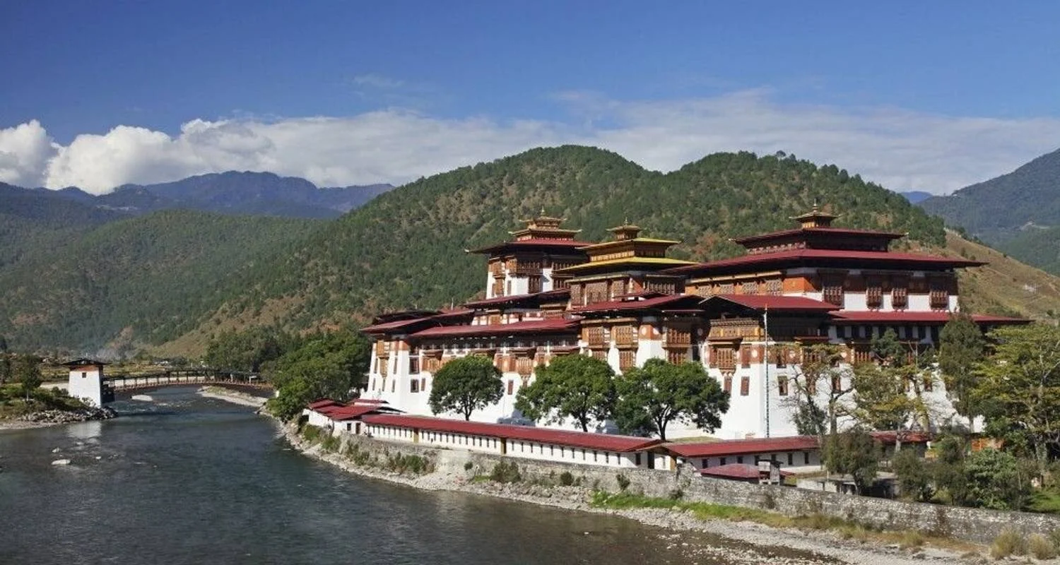 Explore Monasteries, Temples and Palaces in the Himalayas for 14 days with DIAMIR Erlebnisreisen and discover unforgettable experiences - Photo 2