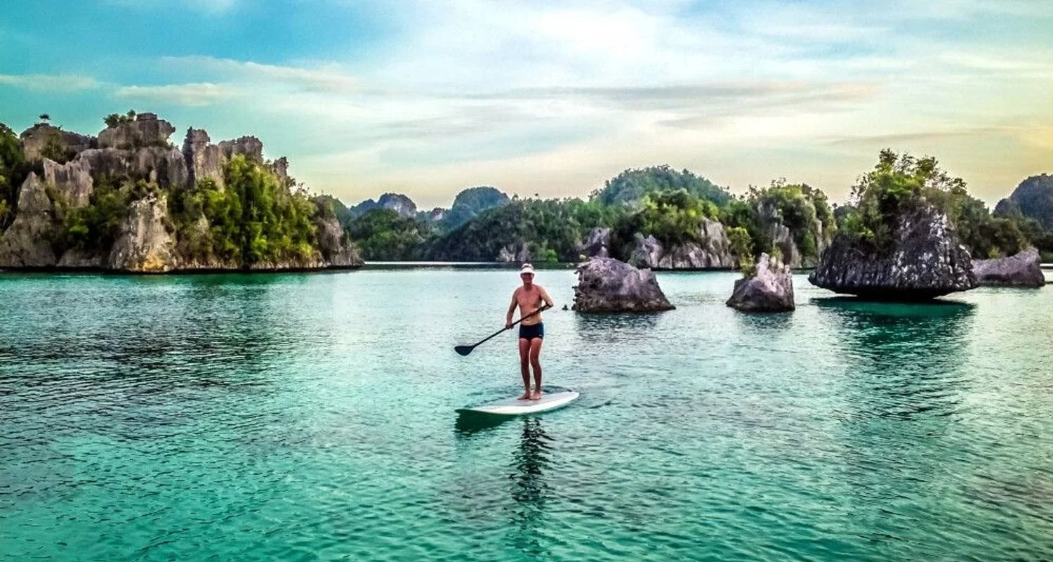 Explore Cruise in the Island Paradise of the Four Rajas for 10 days with DIAMIR Erlebnisreisen and discover unforgettable experiences - Photo 2