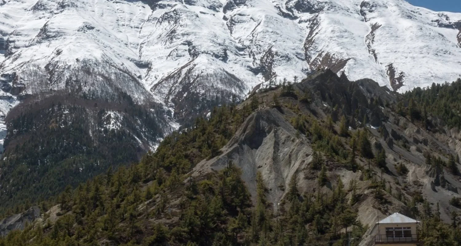 Explore Annapurna Circuit Trek with Tilicho lake for 16 days with Discovery World Trekking and discover unforgettable experiences - Photo 2