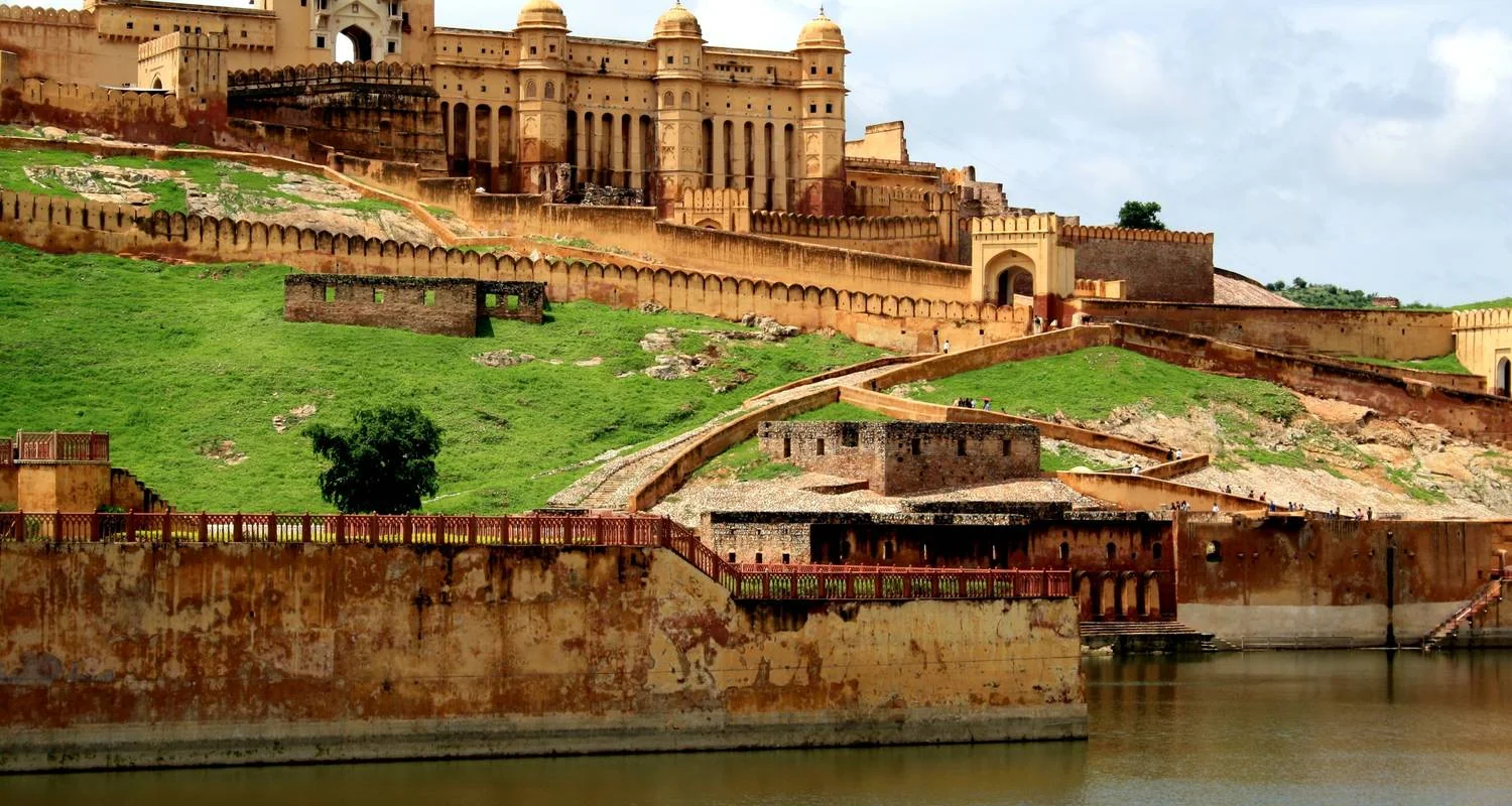 Explore Golden Triangle Tour India for 4 days with Divyan Holidays and discover unforgettable experiences - Photo 2