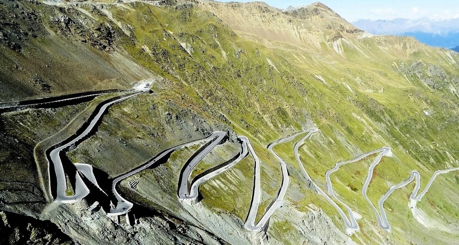 Swiss Alps Mountain Passes Driving Tour & Stelvio (Italy): Pre-set sat-nav guided - 7 days with EPIKdrives - Photo 2 Explore Swiss Alps Mountain Passes Driving Tour & Stelvio (Italy): Pre-set sat-nav guided for 7 days with EPIKdrives and discover unforgettable experiences - Photo 2