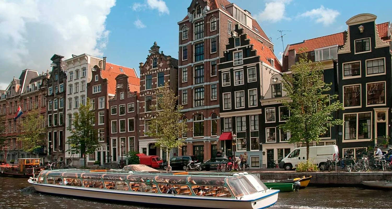 Explore Beloved Europe for 6 days with Europamundo and discover unforgettable experiences - Photo 2