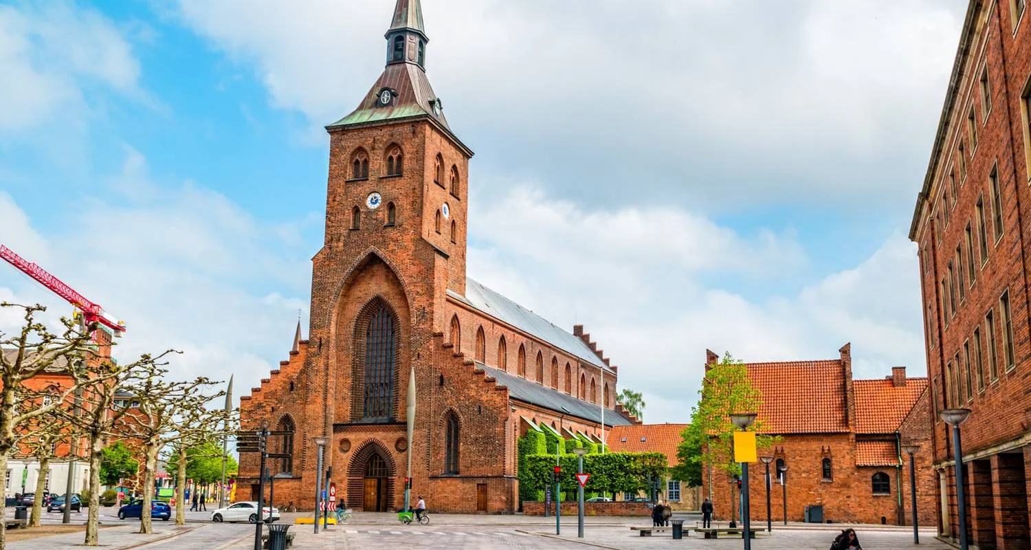 Explore Dreamed Scandinavia for 8 days with Europamundo and discover unforgettable experiences - Photo 2