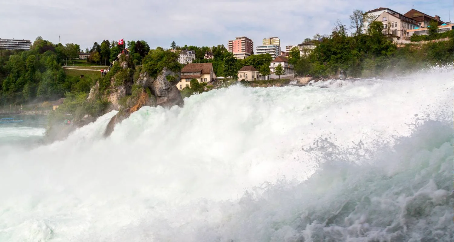 Explore Italian and Swiss Panorama for 10 days with Europamundo and discover unforgettable experiences - Photo 2