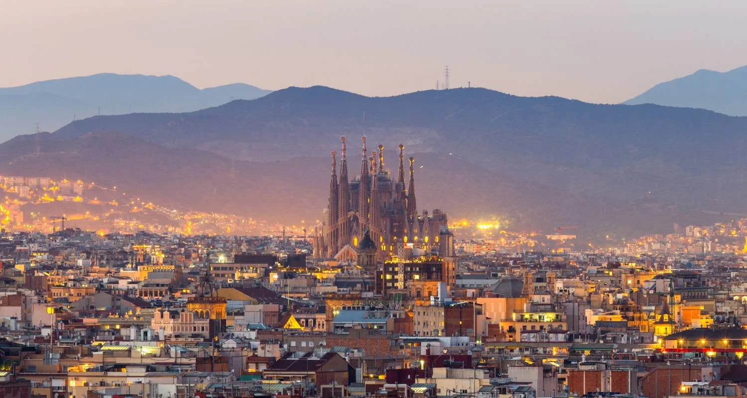 Explore Three Countries for 17 days with Europamundo and discover unforgettable experiences - Photo 2
