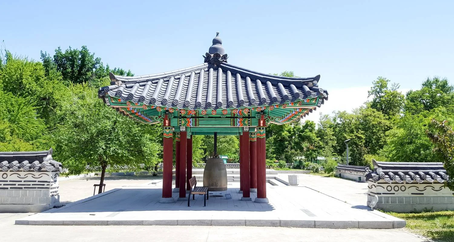 Explore Essential Korea for 6 days with Europamundo and discover unforgettable experiences - Photo 2