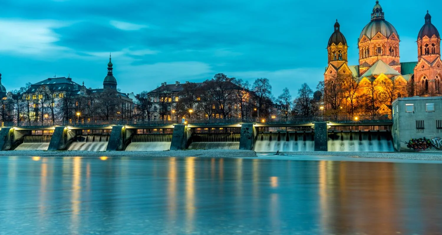 Explore Great Cities and Castles Route for 8 days with Europamundo and discover unforgettable experiences - Photo 2