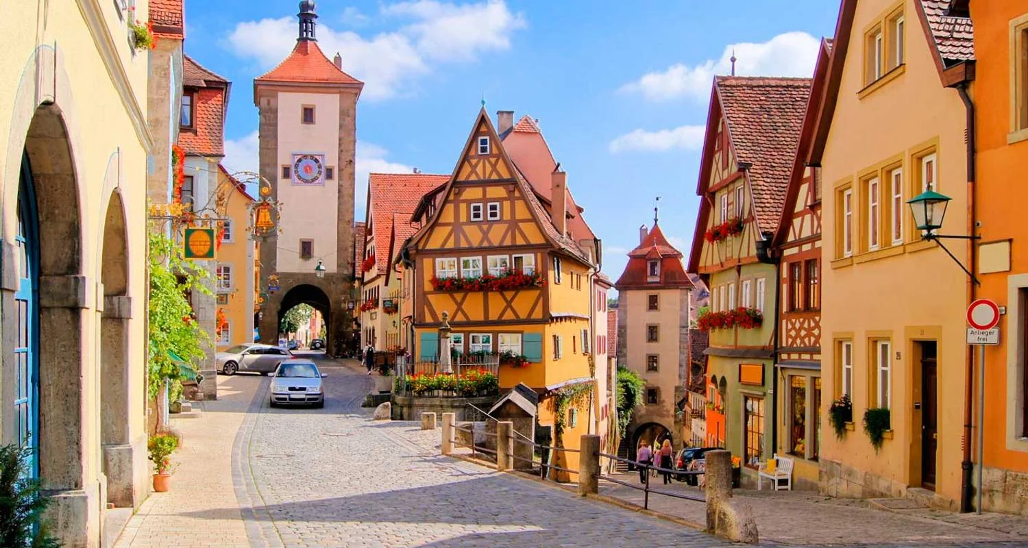 Explore A Touch of Europe for 12 days with Europamundo and discover unforgettable experiences - Photo 2