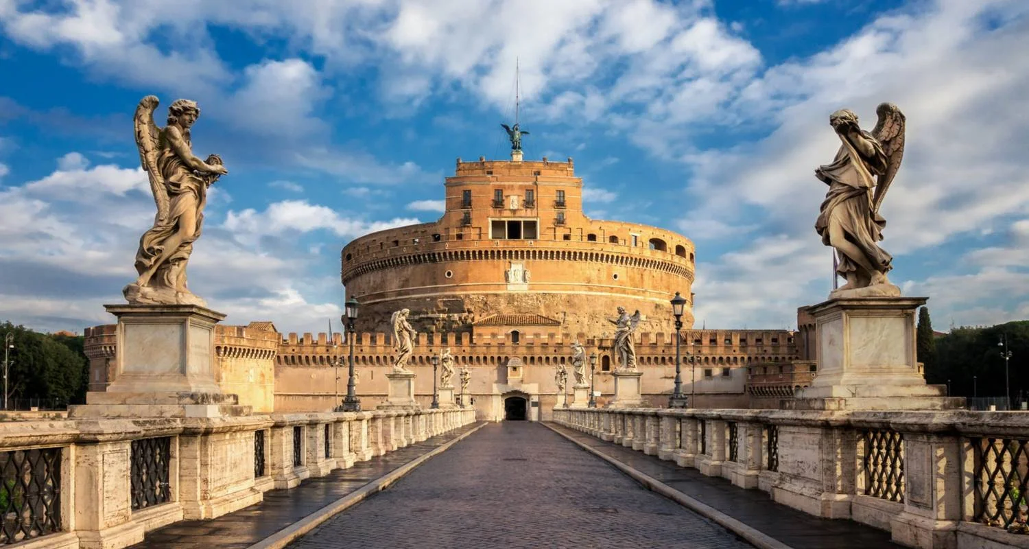 Explore Joyful Treasures for 11 days with Europamundo and discover unforgettable experiences - Photo 2