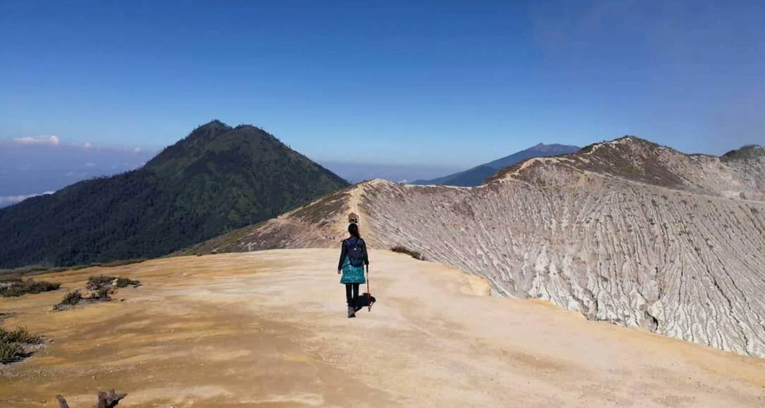Explore Volcano Adventure: A Trek to Mount Ijen & Mount Bromo (Private & All-inclusive) for 3 days with ForeverVacation and discover unforgettable experiences - Photo 2
