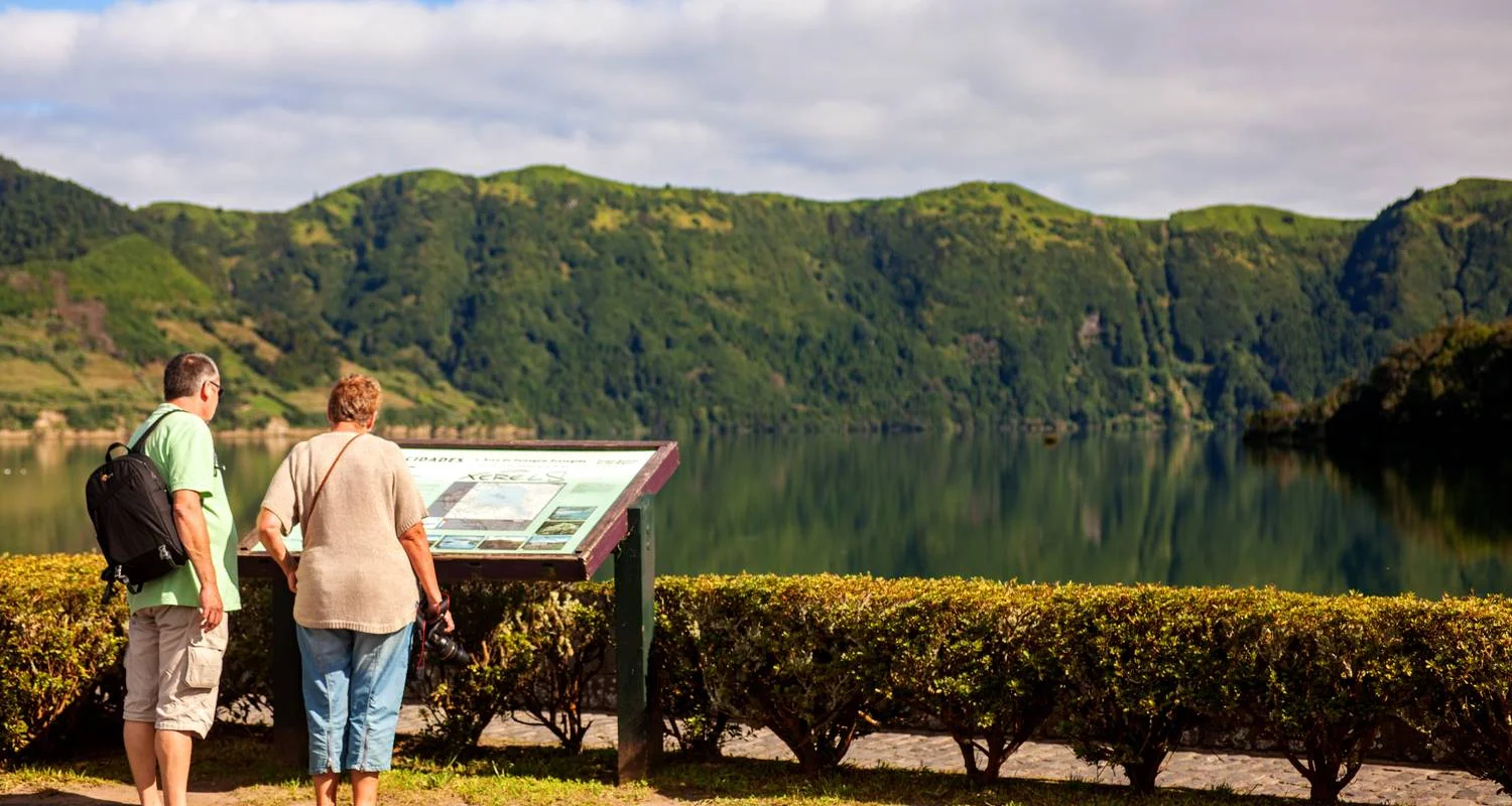 Explore Whales Migration Route for 7 days with Futurismo Azores Adventures and discover unforgettable experiences - Photo 2