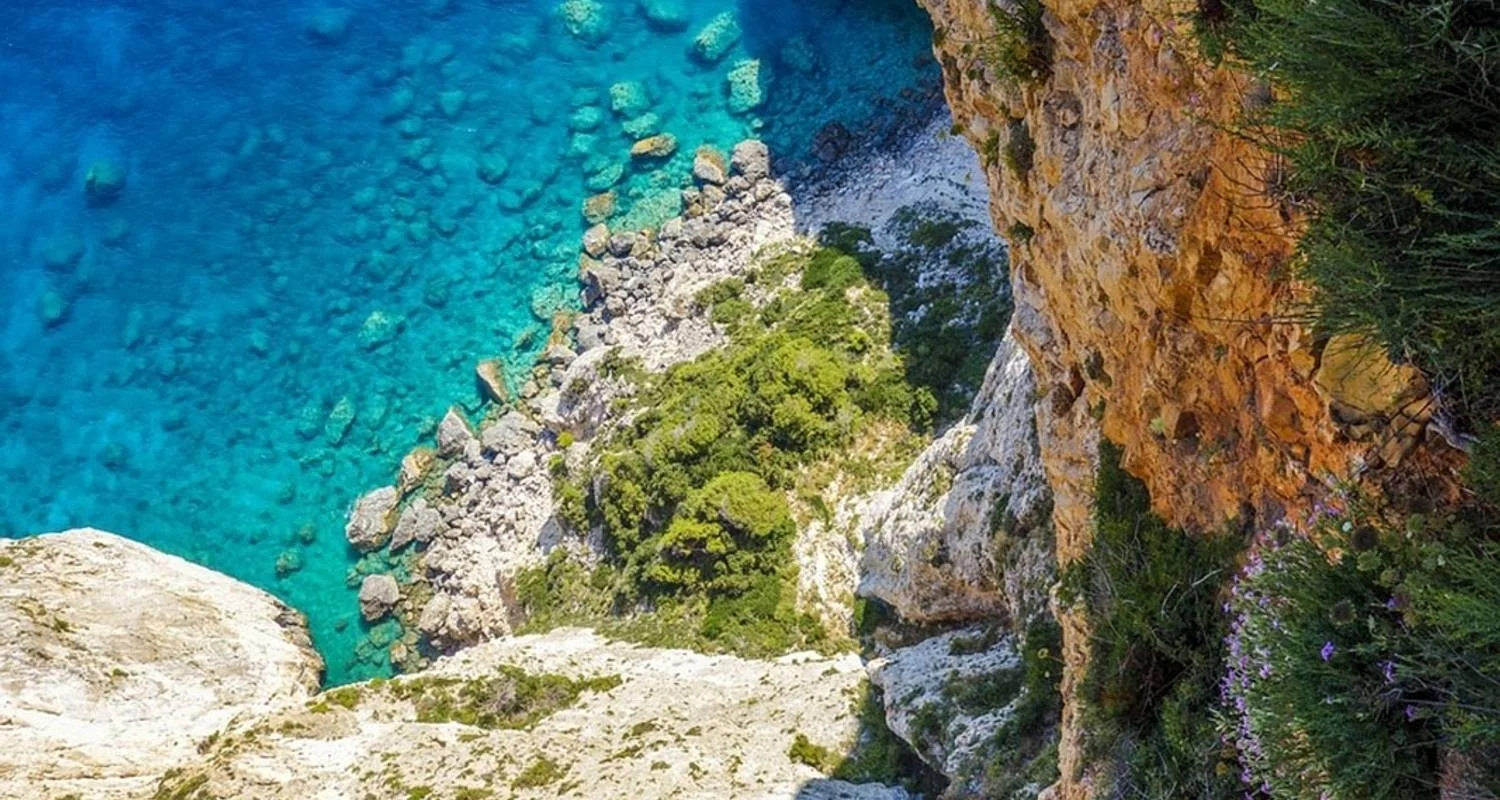 Iconic Aegean with 3-Night Cruise - 7 days with Globus - Photo 2 Explore Iconic Aegean with 3-Night Cruise for 7 days with Globus and discover unforgettable experiences - Photo 2