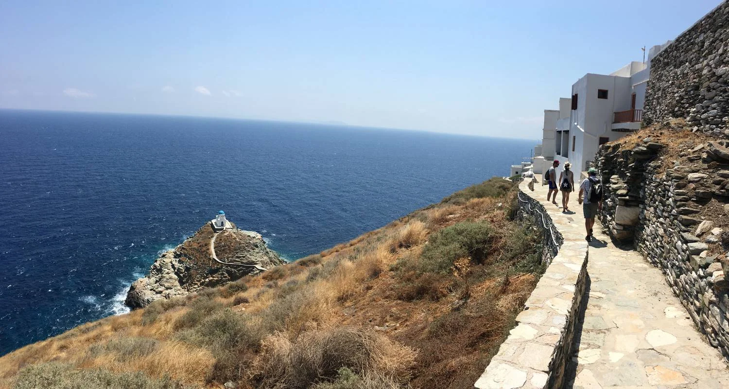 Explore Sifnos, Milos and Kimolos : Cyclades dream - Guided hike for 10 days with Grand Angle  and discover unforgettable experiences - Photo 2