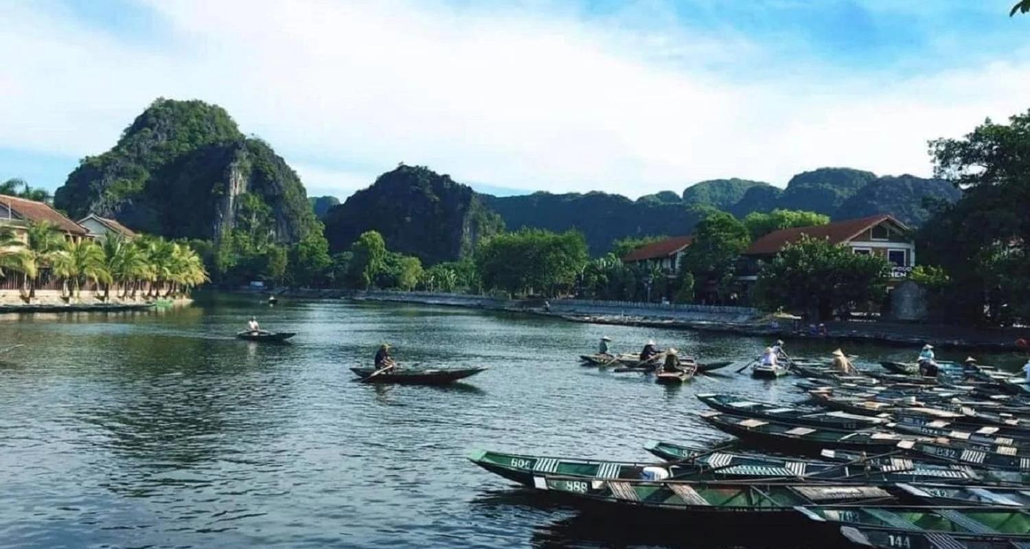 Explore 5 Day Hanoi - Ninh Binh - Halong Bay Tour for 5 days with Ha Long Bay Lux Cruises Tours and discover unforgettable experiences - Photo 2