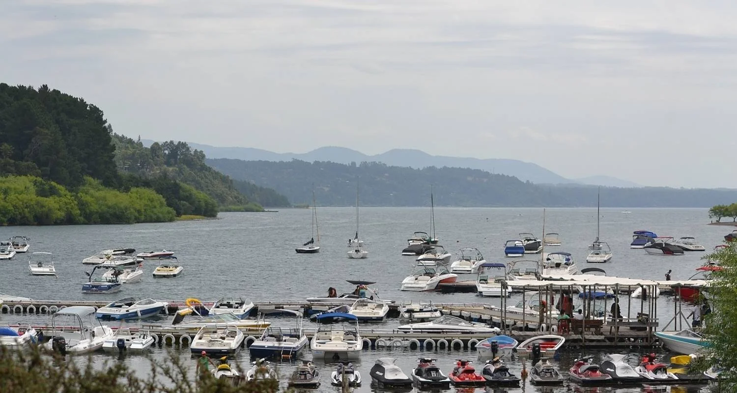 Explore Pucon, Lakes and Adventure for 4 days with Hi Travel Argentina and discover unforgettable experiences - Photo 2