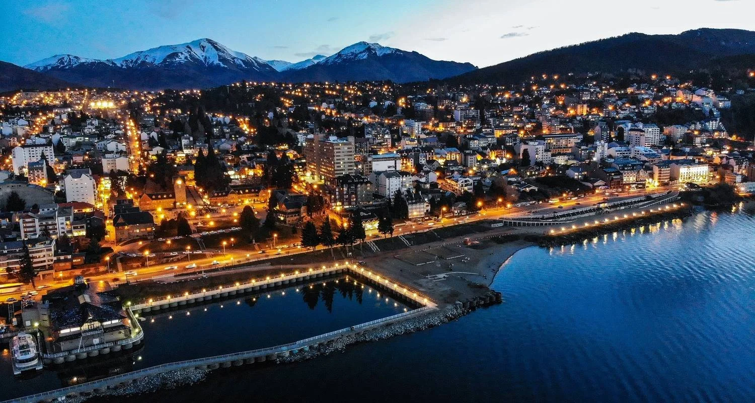 Buenos Aires and Bariloche on a Budget (7 Nights) - 8 days with Hi Travel Argentina - Photo 2 Explore Buenos Aires and Bariloche on a Budget (7 Nights) for 8 days with Hi Travel Argentina and discover unforgettable experiences - Photo 2