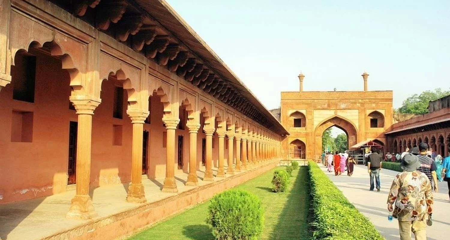 Explore Agra Tour Package for 2 days with ITS holidays and discover unforgettable experiences - Photo 2
