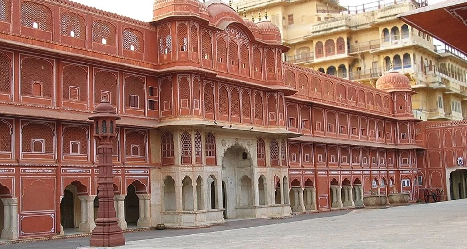 Explore Aristocratic Jaipur Overnight Tour From Delhi with Meals for 2 days with Real viaggi india  and discover unforgettable experiences - Photo 2