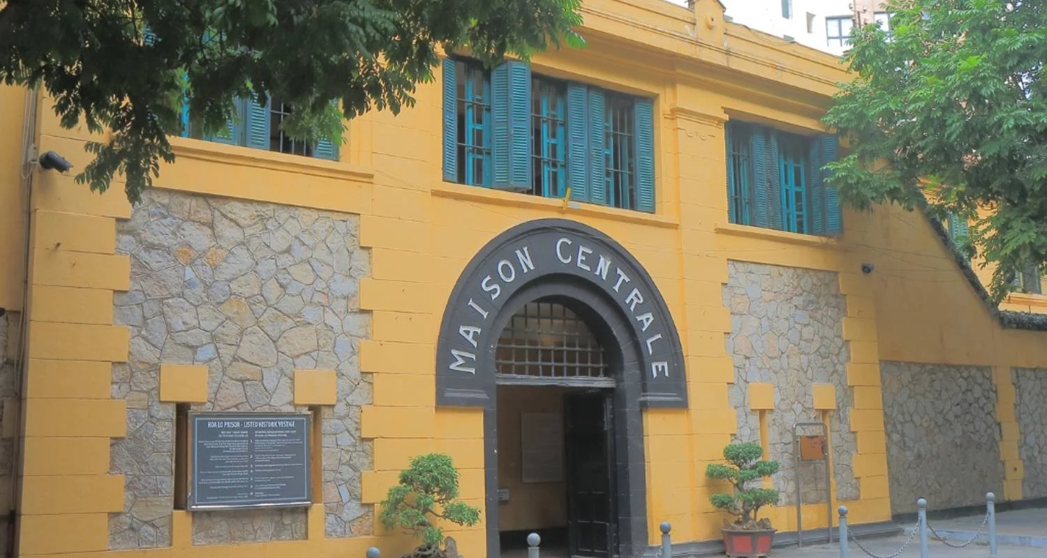 Explore Timeless Wonders Shanghai, Vietnam and Thailand 16 Days for 16 days with Realistic Asia and discover unforgettable experiences - Photo 2