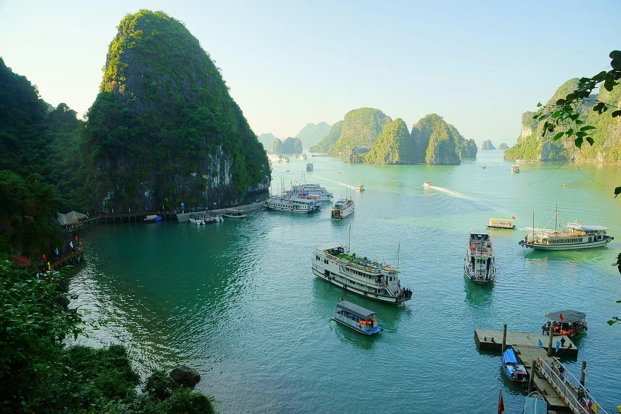 What to See in Vietnam: My Personal Travel Guide - Insights from August 31, 2025 - photo 1 Dive into What to See in Vietnam: My Personal Travel Guide with expert insights, published on August 31, 2025, and explore new travel ideas - photo 1