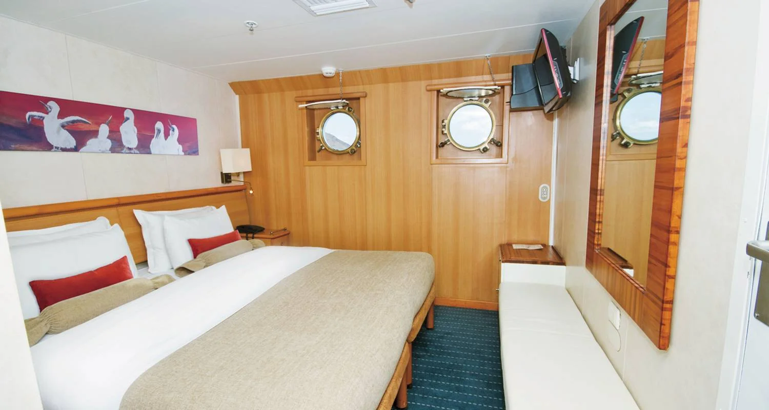 Explore Cruise through the last paradise - M/V Galapagos Legend (4 days/3 nights) for 4 days with DERTOUR and discover unforgettable experiences - Photo 2