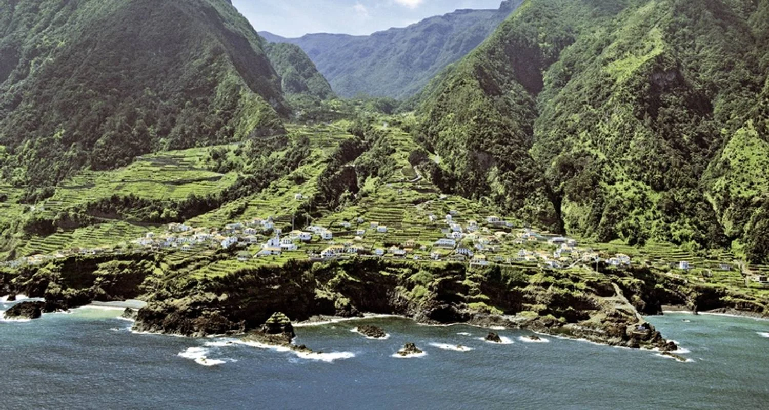 Explore Madeira - Green dream island in the Atlantic for 8 days with DERTOUR and discover unforgettable experiences - Photo 2