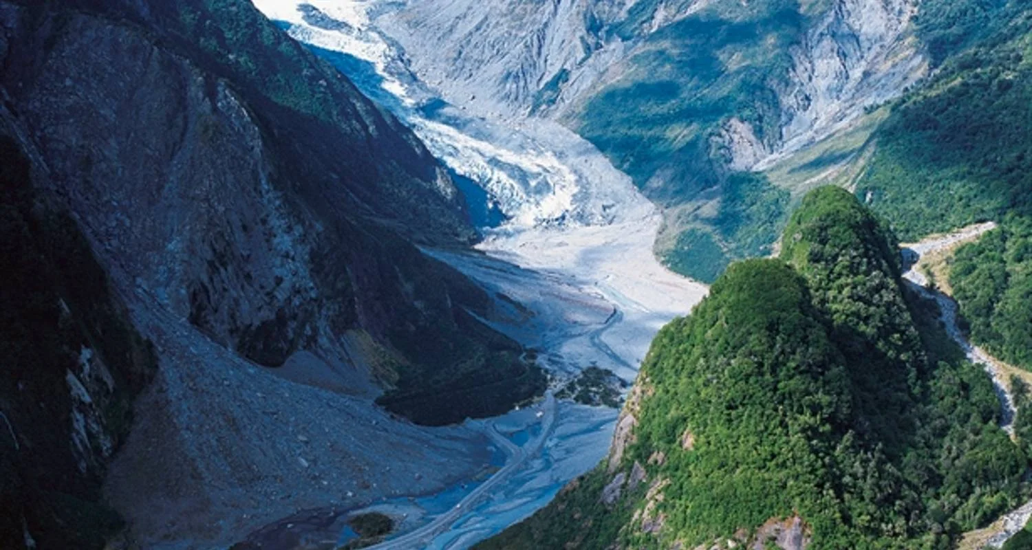 Explore A Taste of New Zealand for 14 days with DERTOUR and discover unforgettable experiences - Photo 2