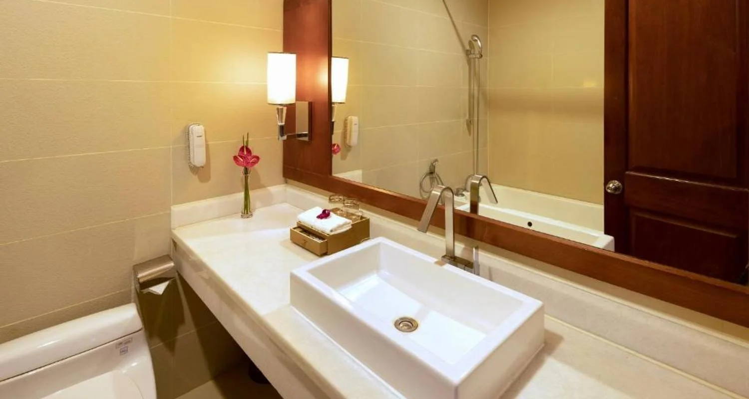 Explore Superior: Vietnam from North to South (incl. flight) for 21 days with Bavaria Fernreisen and discover unforgettable experiences - Photo 2