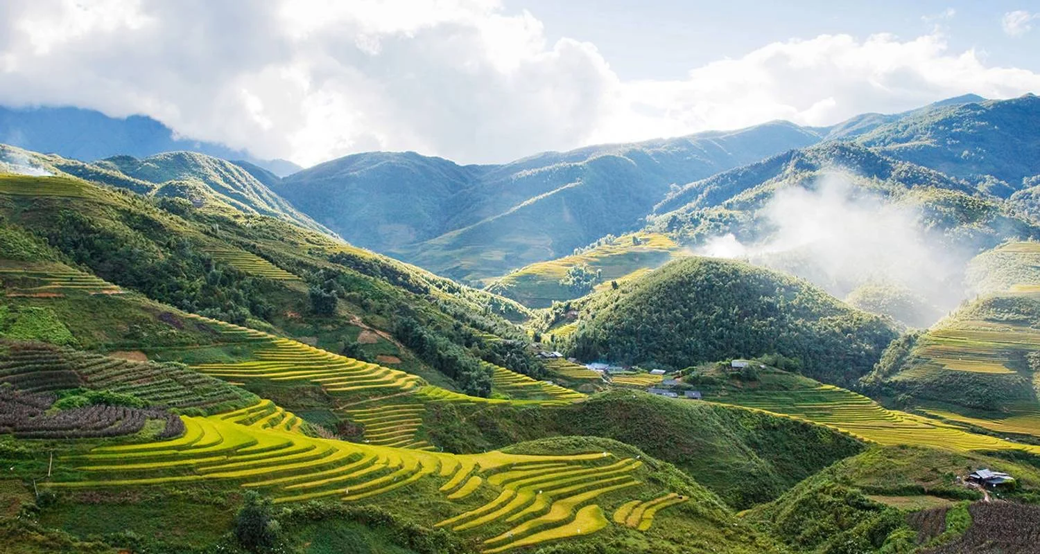 Explore Bac Ha Market & Sapa Trek - 4 days 3 nights Private Tour for 4 days with Custom Vietnam Travel and discover unforgettable experiences - Photo 2