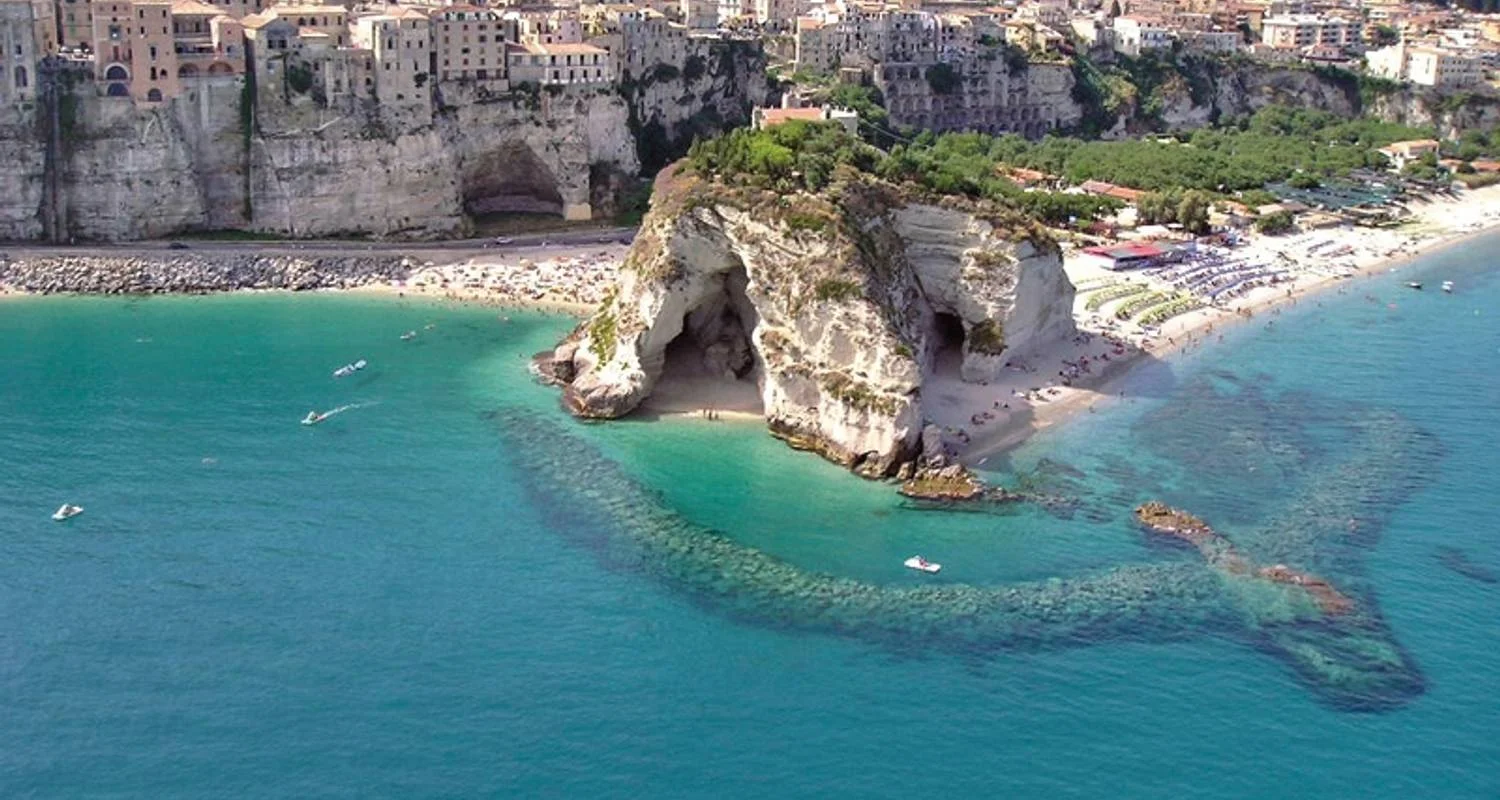Explore Site Tour Calabria for 8 days with DERTOUR and discover unforgettable experiences - Photo 2