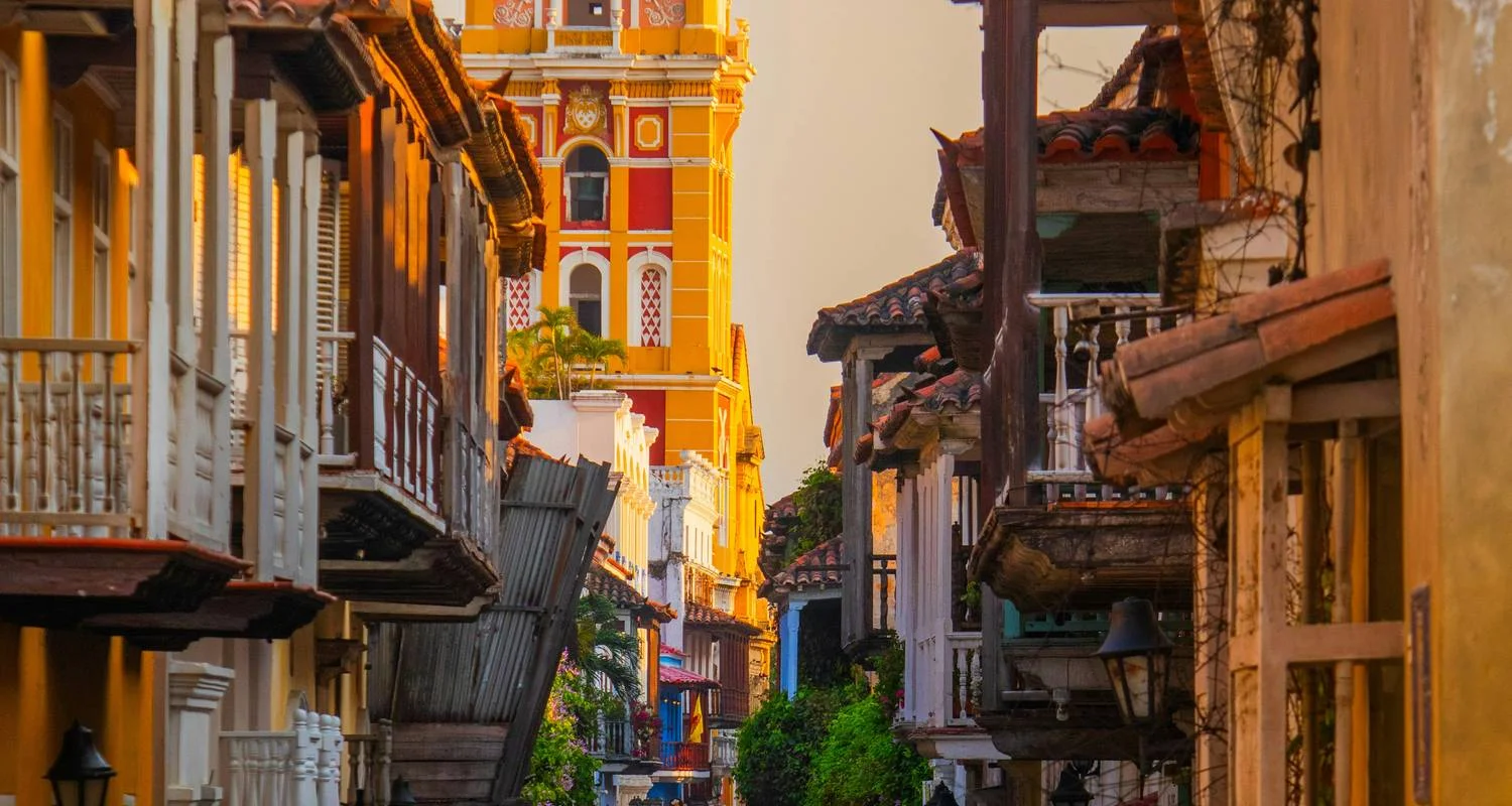 Explore 5-Day Cartagena Backpacker Experience with Sunset Cruise and Street Food - Colombia for 5 days with Responsible Travel South America and discover unforgettable experiences - Photo 2
