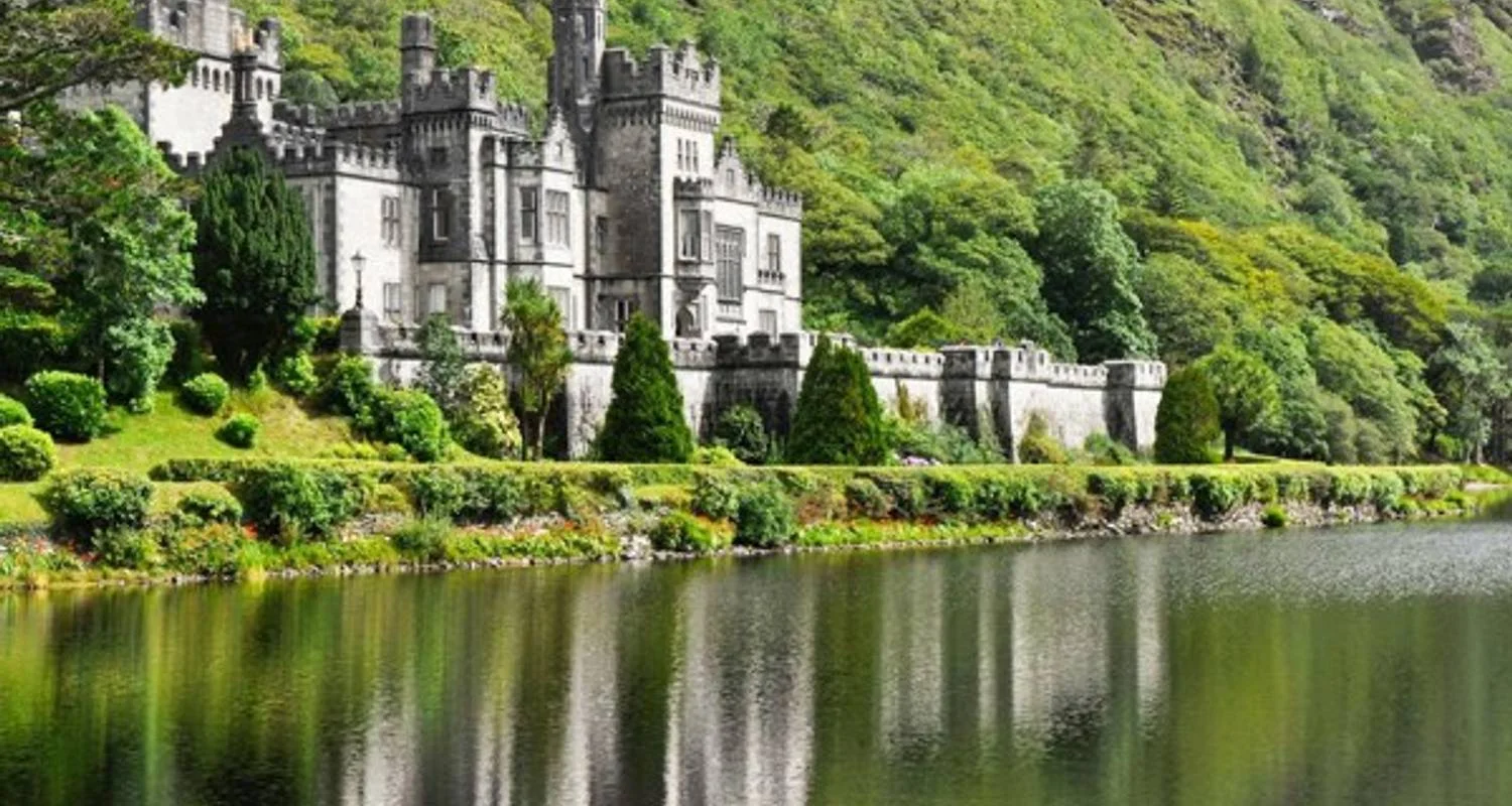 Explore Castles and Manors - Signature for 8 days with Brendan Vacations and discover unforgettable experiences - Photo 2