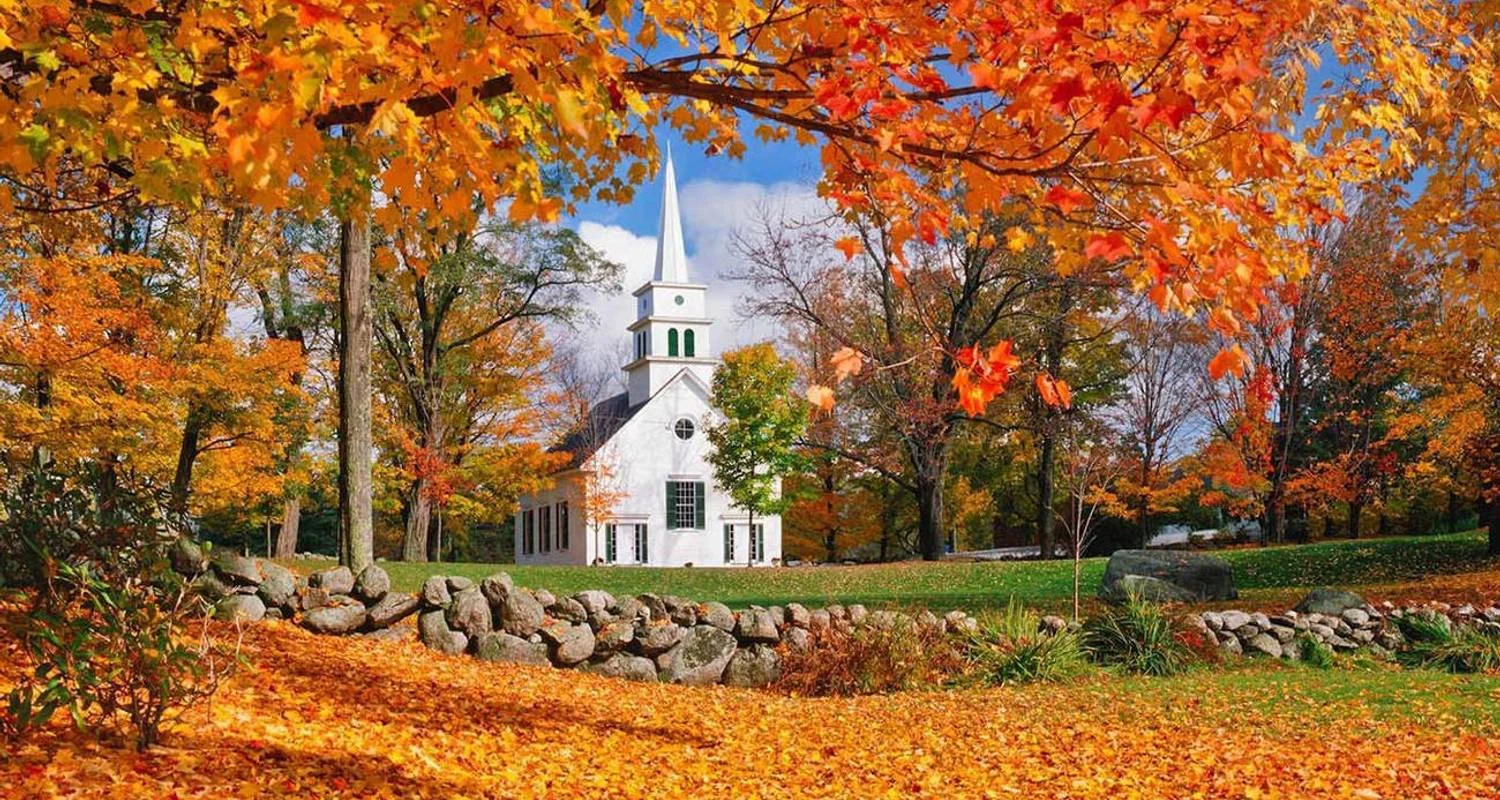 Explore Fall Colours of New England for 10 days with Costsaver and discover unforgettable experiences - Photo 2